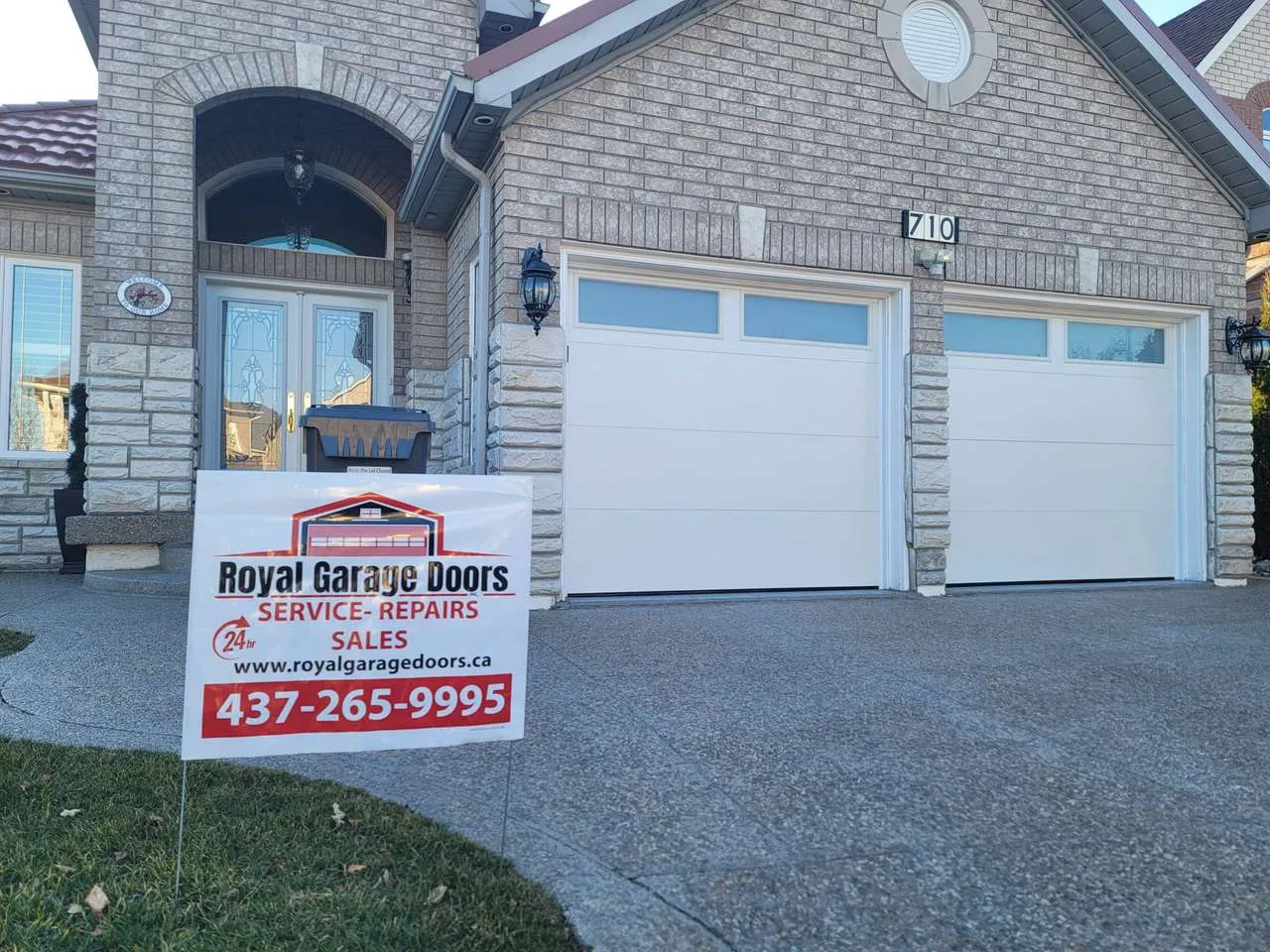 Royal Garage Doors - Contemporary garage door design