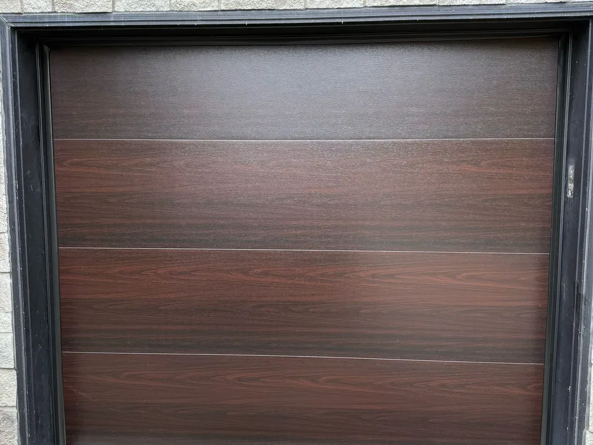 Carriage-style door with cross-beam detail